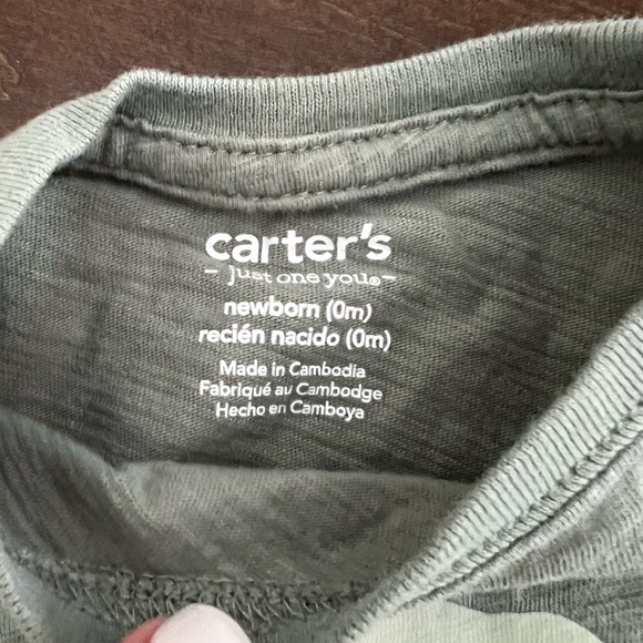 Name your price 🤍 Infant baby carters newborn t shirt shorts green outfit - Picture 5 of 5